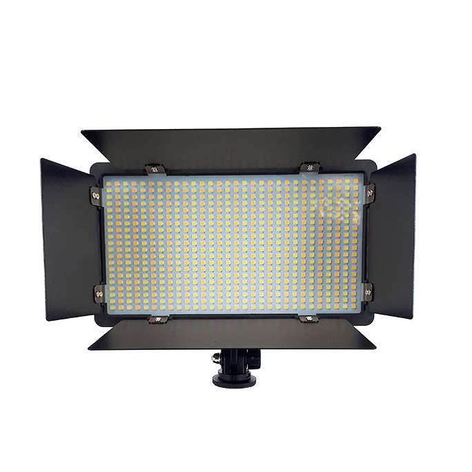 نور ثابت ال ای دی پروفشنال LED U600 RGB (به همراه ریموت کنترل + آداپتور + 2 عدد باتری + شارژر)